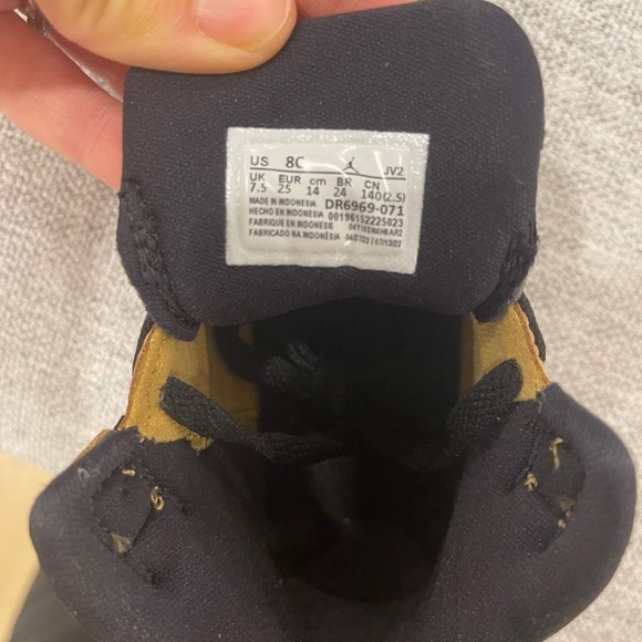 Toddler NIKE Jordan’s (5c) - Picture 4 of 6